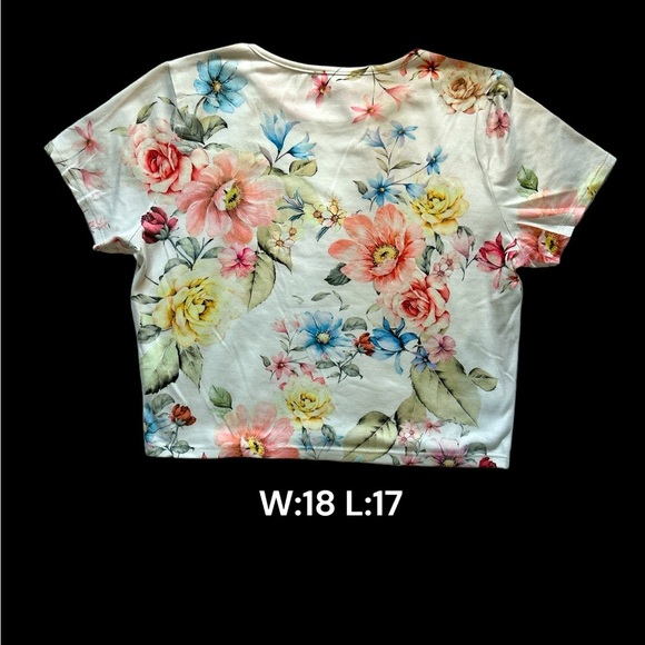3 For 15 White short sleeve floral croptop - Picture 2 of 3